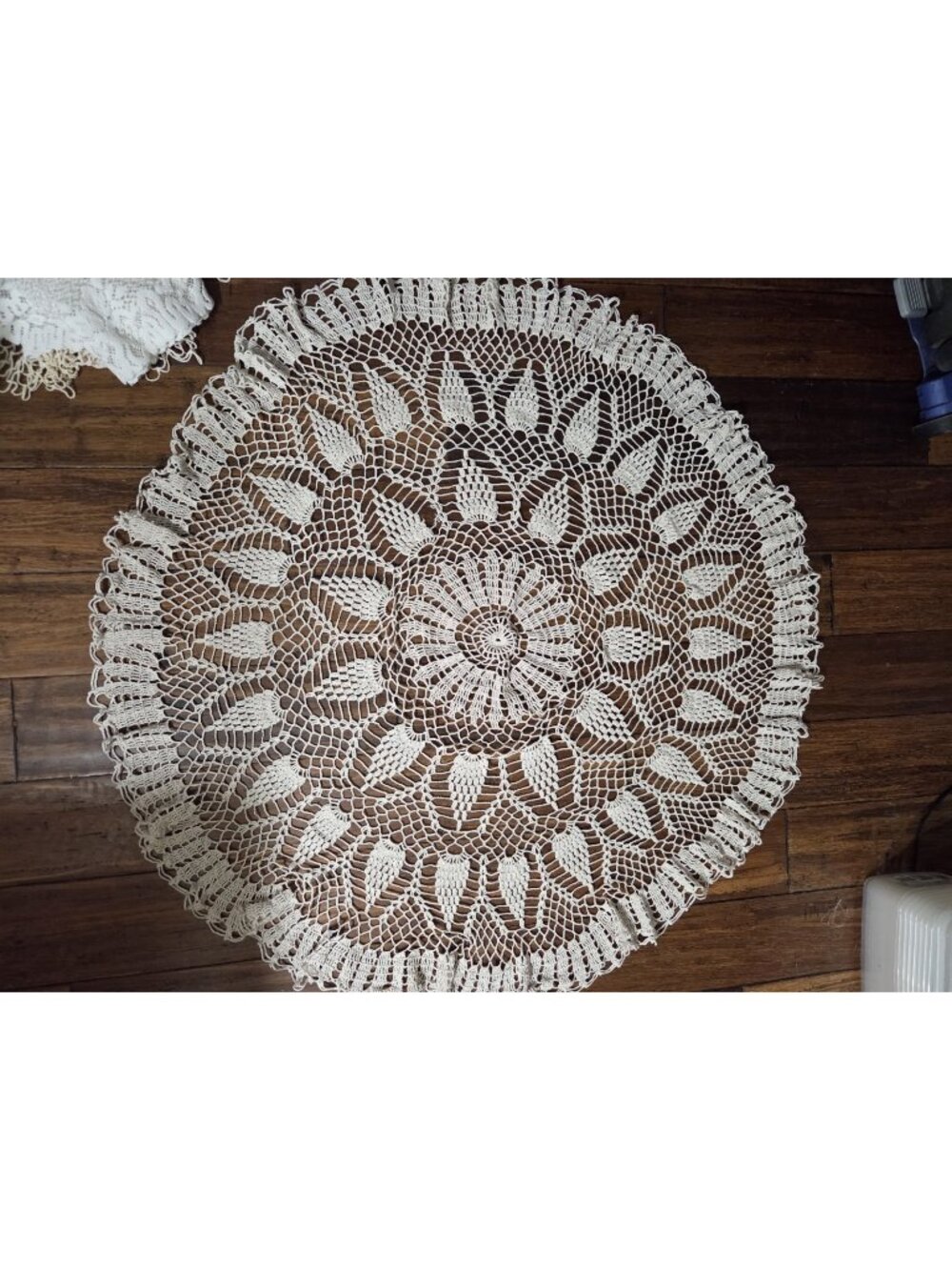 Vintage large Cotton handmade 45" Doily centerpiece‎ Center Piece Grape